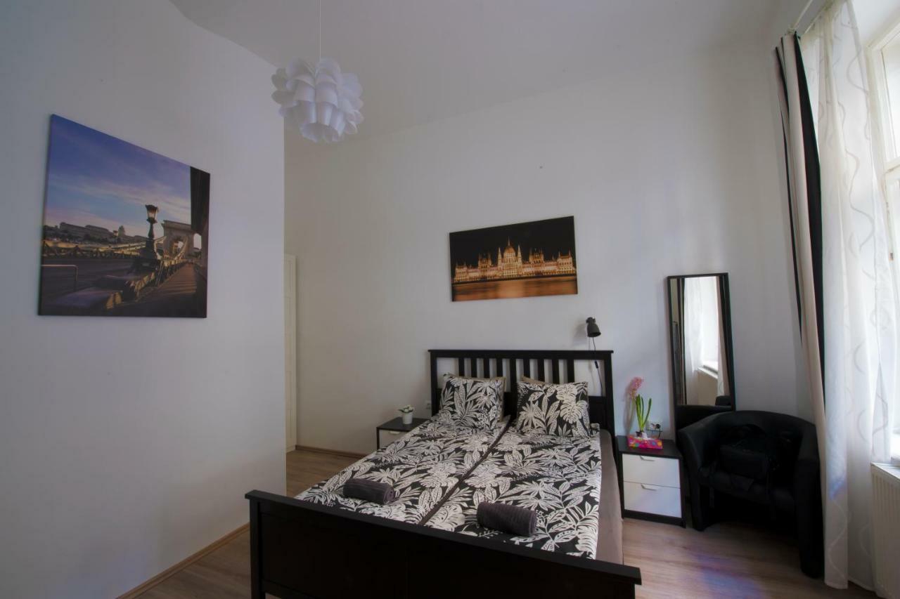 No. 11 Apartment With 2 Bathrooms Next To Railway Station Budapeşte Dış mekan fotoğraf